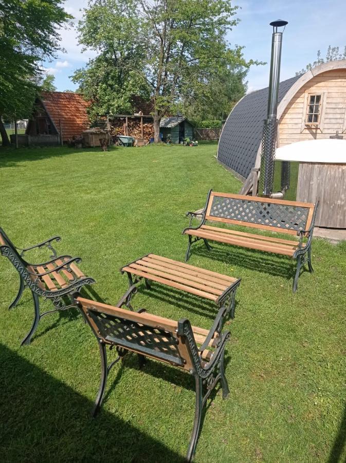 Het Koningshofje Bed & Breakfast NeerNeerpelt Екстериор снимка