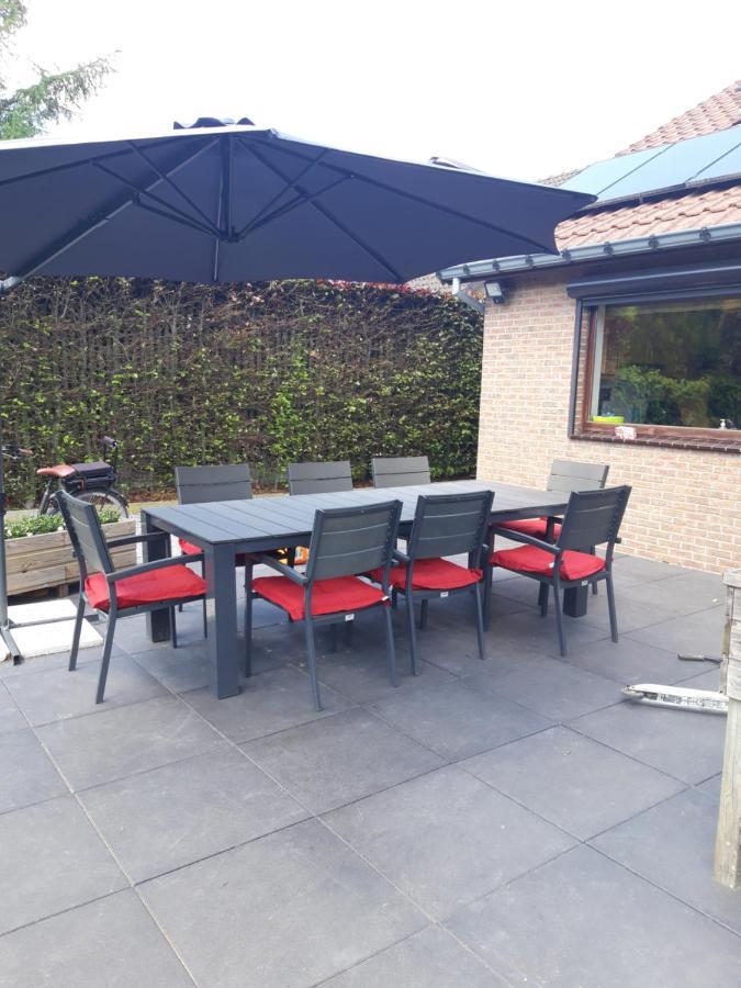 Het Koningshofje Bed & Breakfast NeerNeerpelt Екстериор снимка